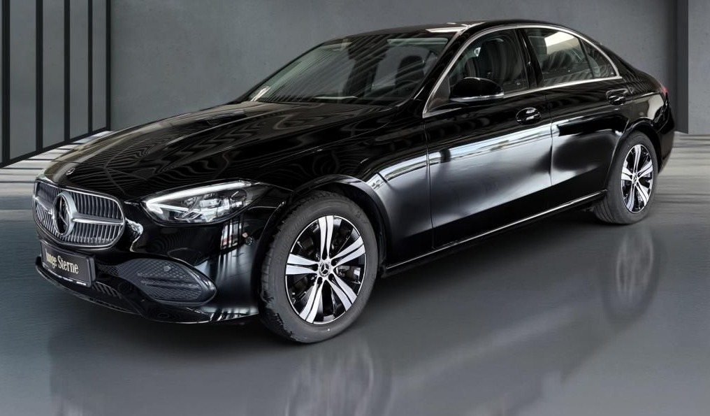 Mercedes-Benz C trieda Sedan