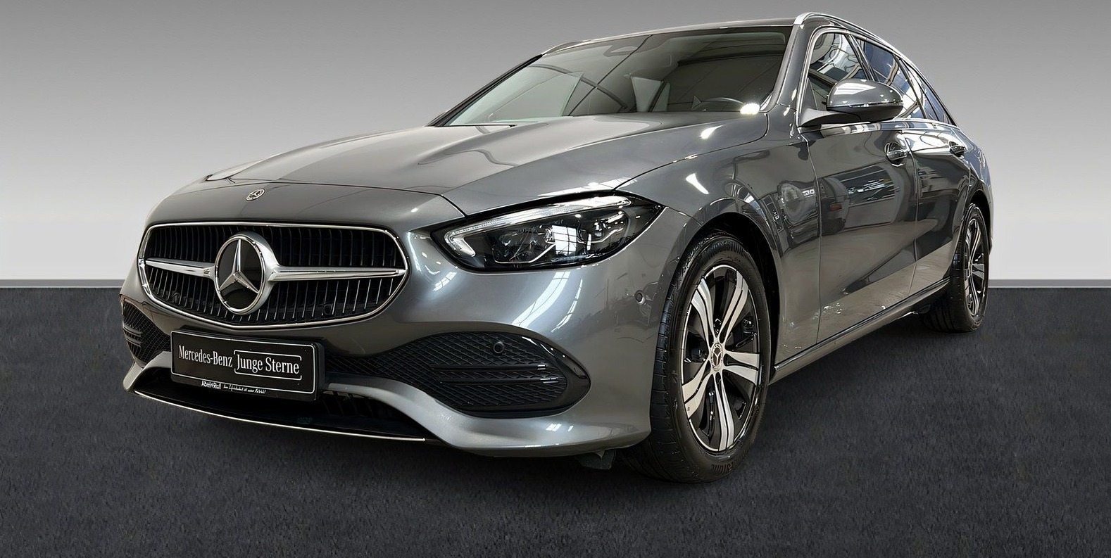 Mercedes-Benz C trieda Sedan