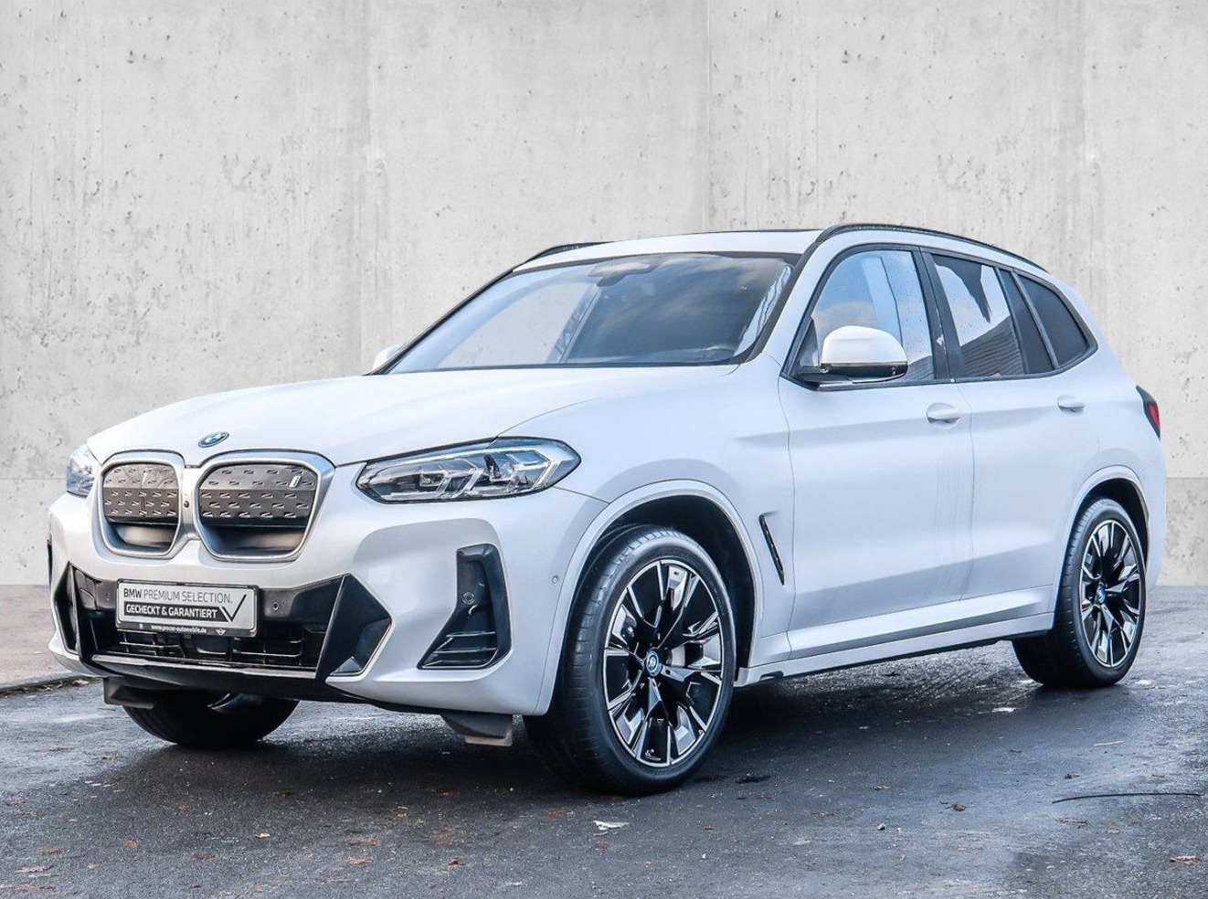 BMW iX3