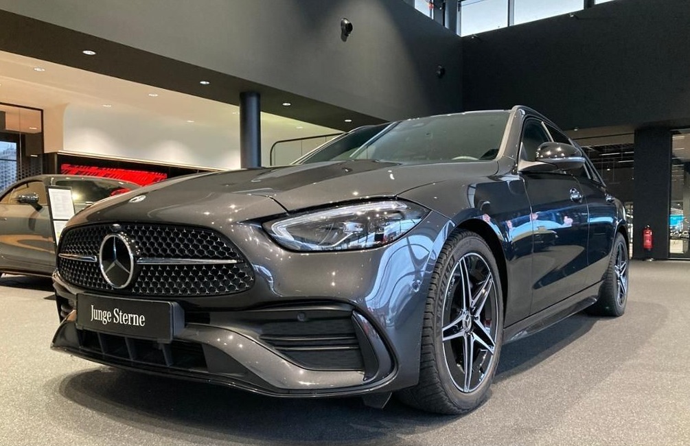 Mercedes-Benz C trieda Sedan