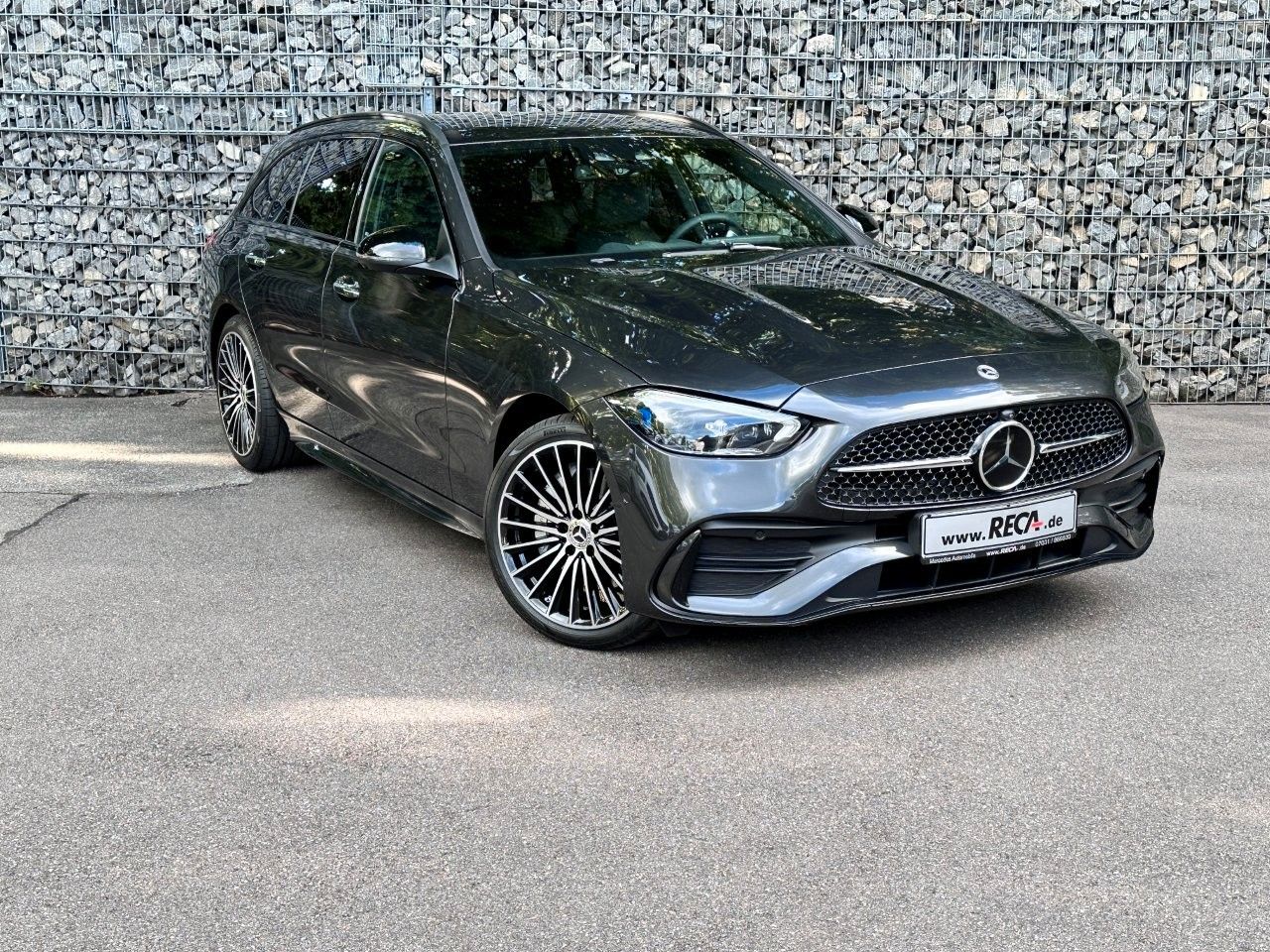 Mercedes-Benz C trieda Sedan