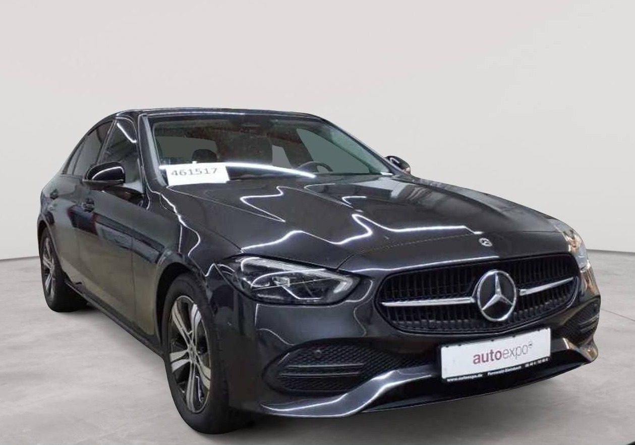 Mercedes-Benz C trieda Sedan