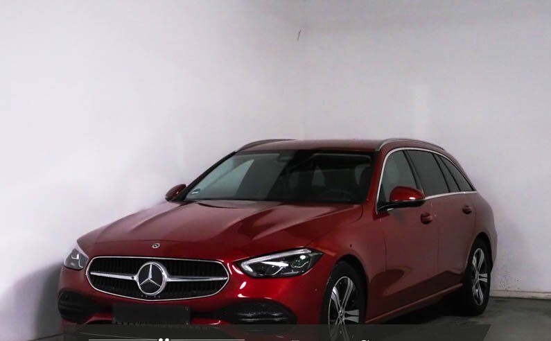 Mercedes-Benz C trieda Sedan