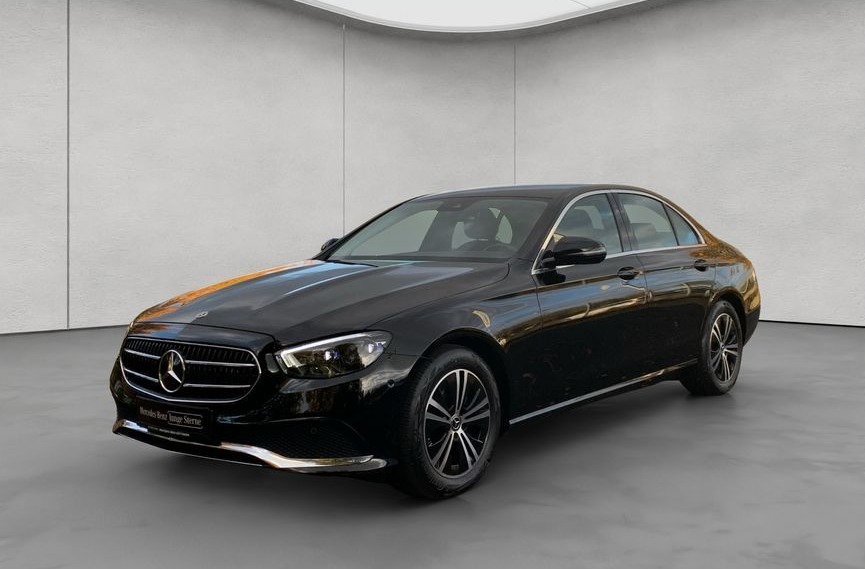 Mercedes-Benz E trieda Sedan