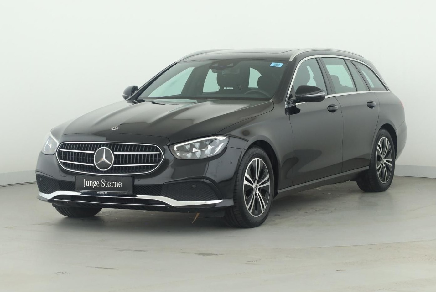 Mercedes-Benz E trieda Sedan