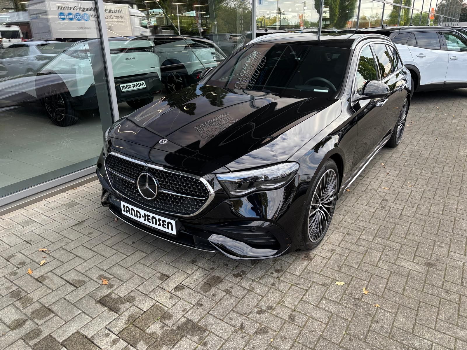 Mercedes-Benz E trieda Sedan