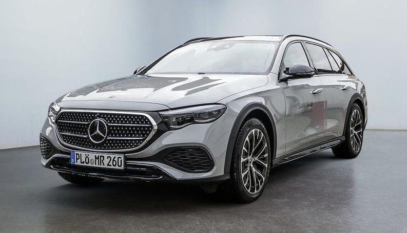 Mercedes-Benz E trieda Sedan